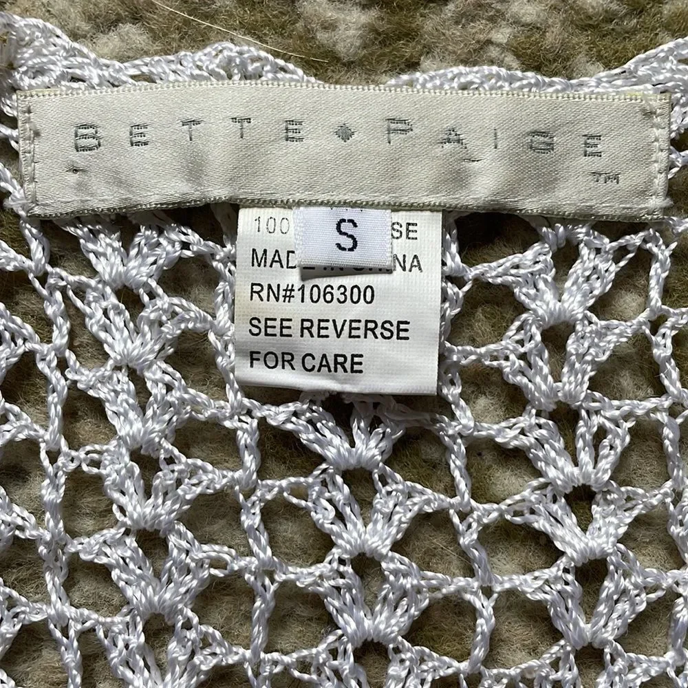 Bette Paige White Sheer Macrame Knit V-Neck Sheer Sleeveless Top (Size: Small)